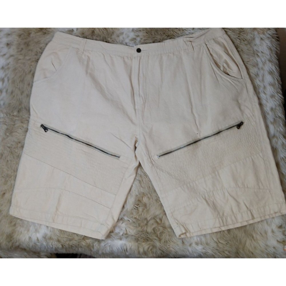 Akademiks Mens Cargo Shorts Beige Size 50 Regular Fit Outdoor Baggy Zip Pockets